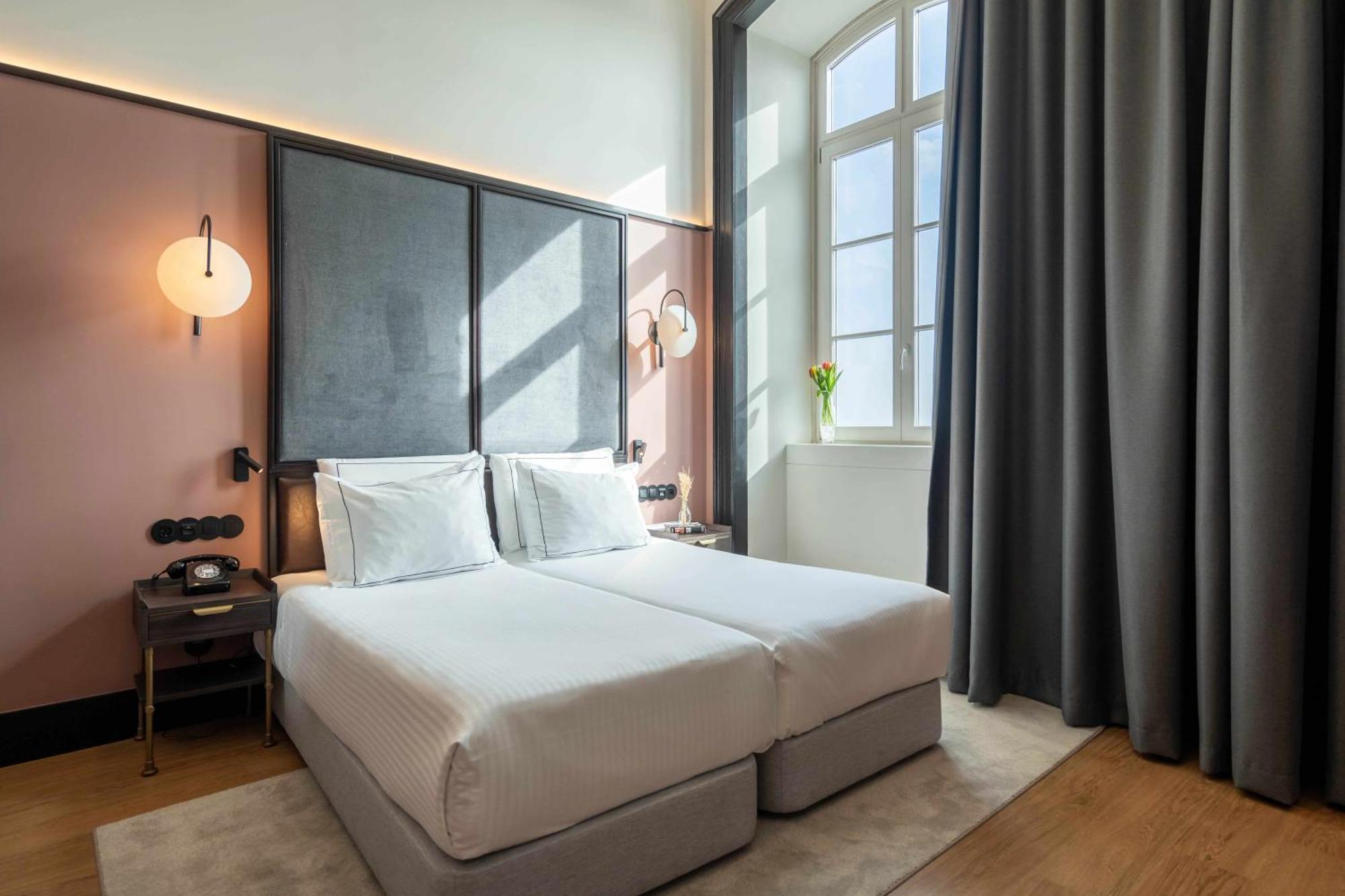 The Editory Riverside Hotel, An Historic Hotel Lisbona Esterno foto Deluxe room