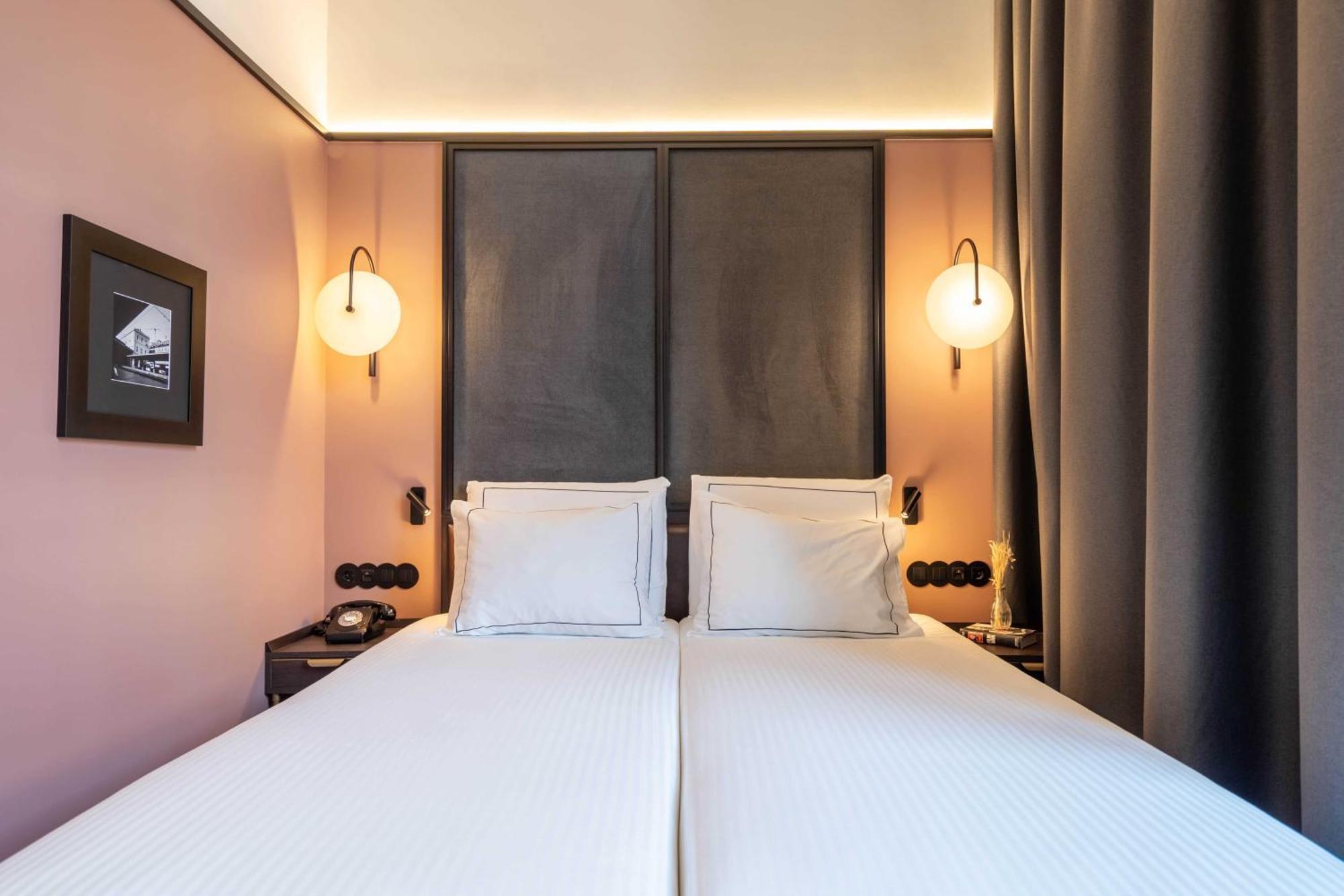 The Editory Riverside Hotel, An Historic Hotel Lisbona Esterno foto A room at the hotel