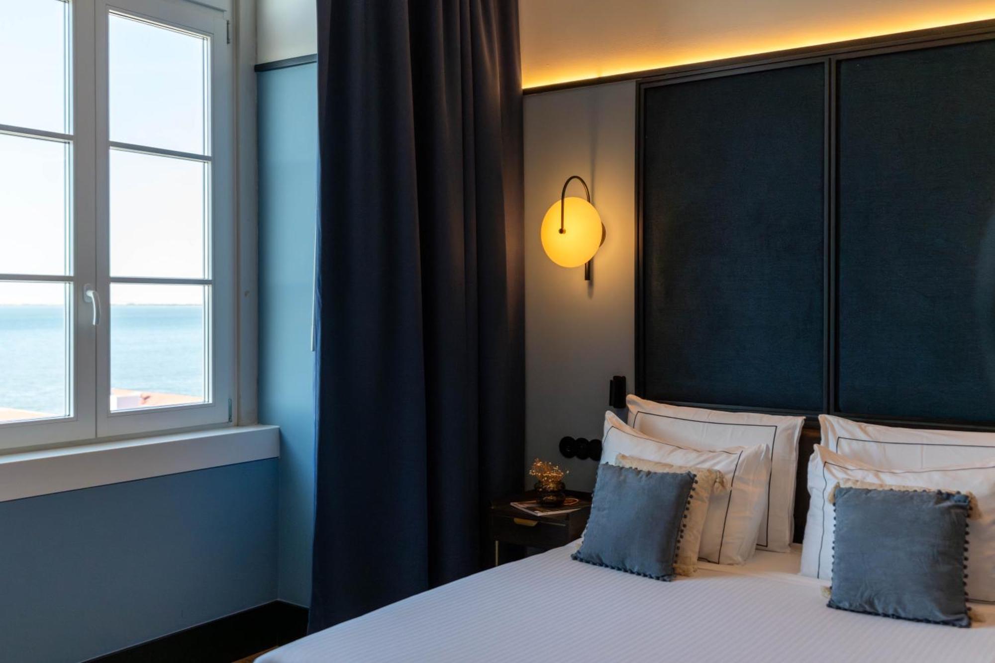 The Editory Riverside Hotel, An Historic Hotel Lisbona Esterno foto A room at the hotel